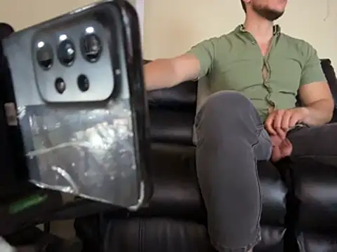 Neil_and_isaac Show in webcam