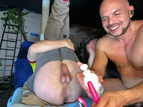 Neil_and_isaac's Webcam Show