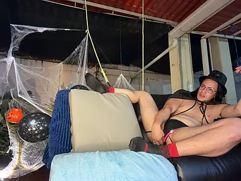 Pokazy przed kamerką – HotLovers_