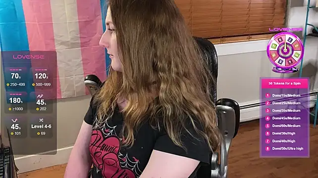 luluvaladon Show in webcam