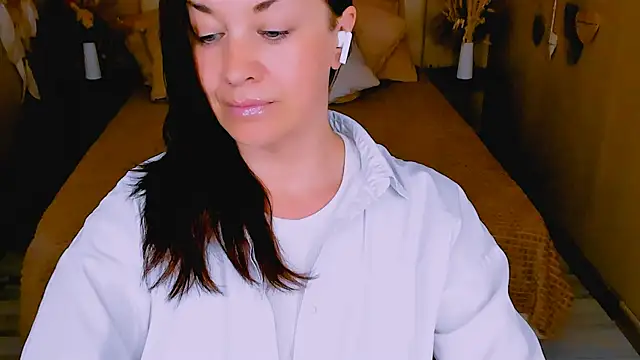 دردشة AnaMills الجنسية المباشرة