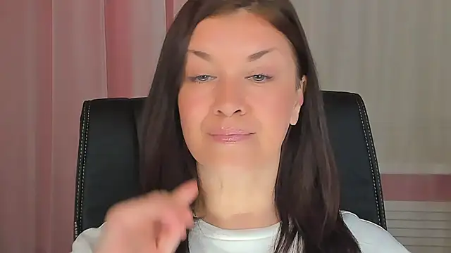 AnaMills XXX чат на живо