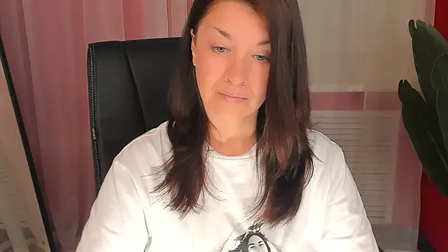 AnaMills' Live XXX Chat