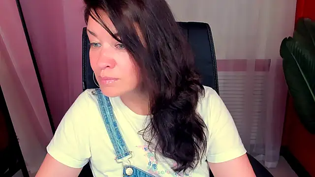 AnaMills' Live XXX Chat
