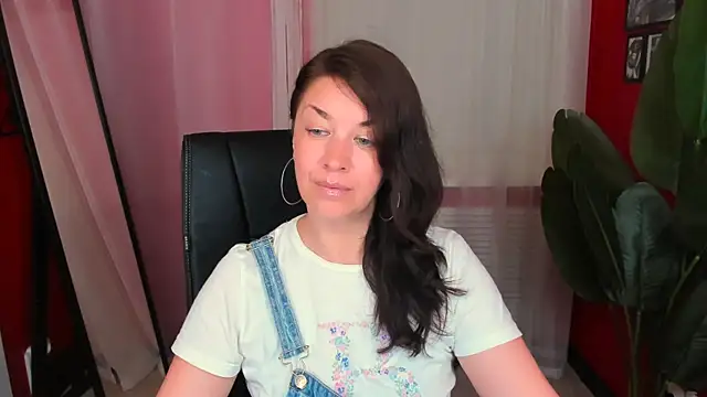 AnaMills' Live XXX Chat