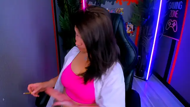 Chat +18 de AnaMills ao vivo