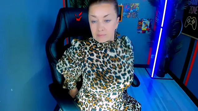 AnaMills 라이브 XXX 채팅