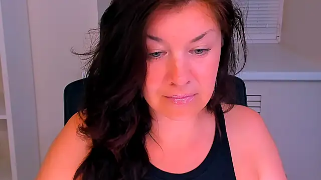 AnaMills' Live XXX Chat