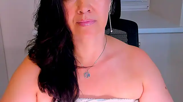 AnaMills' Live XXX Chat