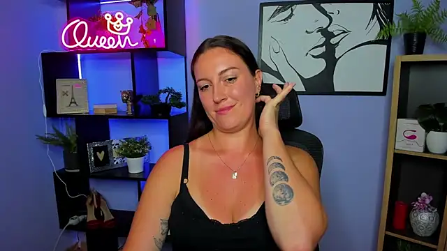 FUN_AMI Adlı Modelin Canlı XXX Sohbeti