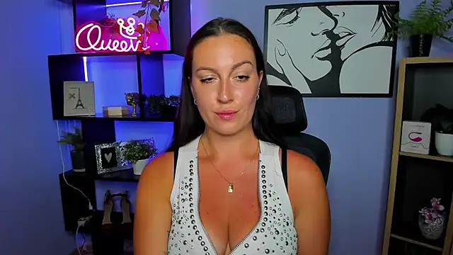 XXX chat uživo modela FUN_AMI
