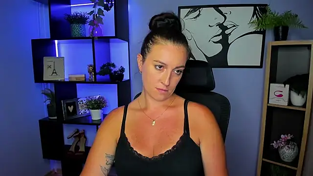 Chatroom XXX en direct de FUN_AMI