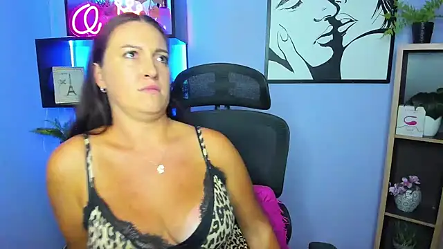 FUN_AMI Live XXX-Chat