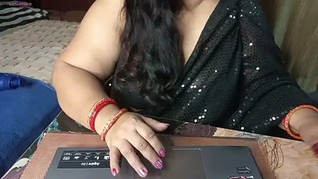 צ'אט XXX בשידור חי של Angel_sapna