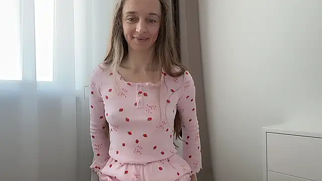 ShySchoolGirl's Live XXX Chat