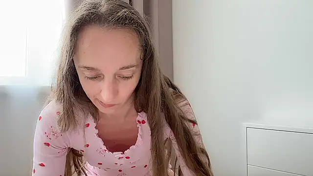 ShySchoolGirl Chat XXX live