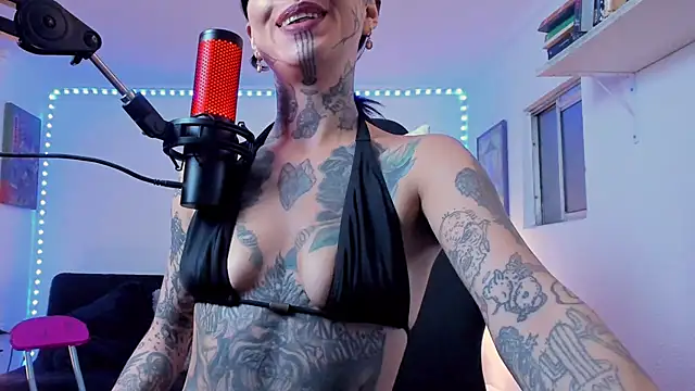 Czat XXX na żywo – arinka_deniska333