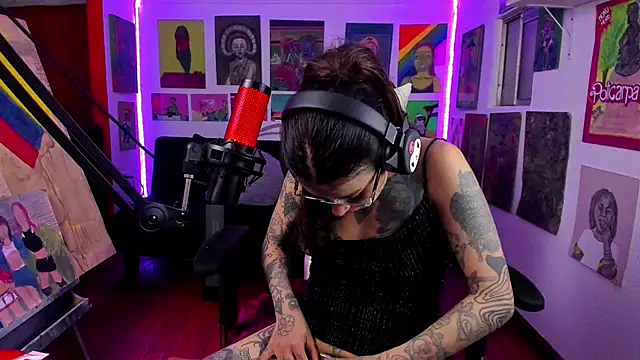 Chatroom XXX en direct de ura_laurapanda