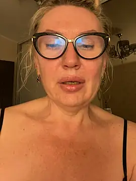 OliviaDancequeen élő XXX-chatje