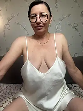 Amberhotqueen Chat XXX in diretta