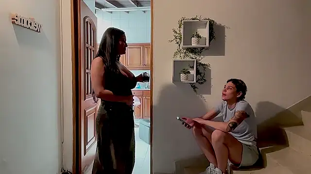 MarcellaGriffin: διαδικτυακό σόου στην κάμερα