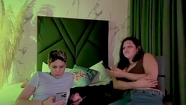 Marcella_and_laura Adlı Modelin Web Kamerası Şovu