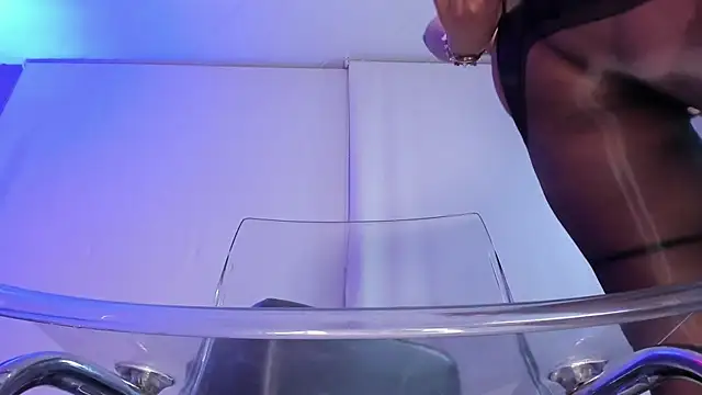 Živá chatovací místnost Inndrahot