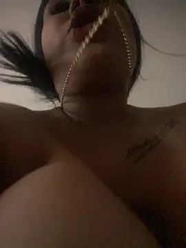 Emma_Brown_12's Webcam Show