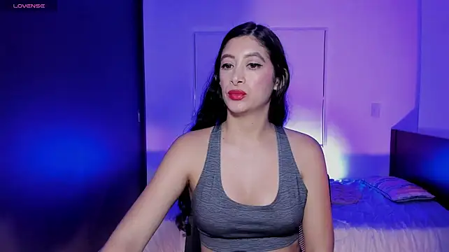 MeganWhite3 Adlı Modelin Web Kamerası Şovu
