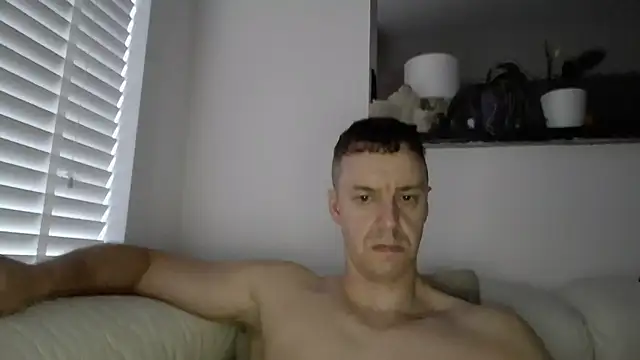ploki2180 Webcam show
