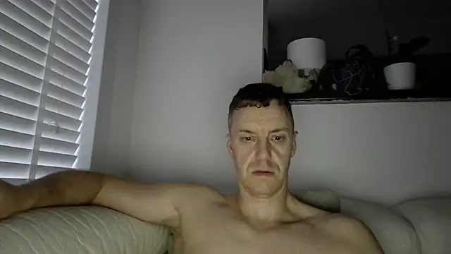 ploki2180 Webcam Show