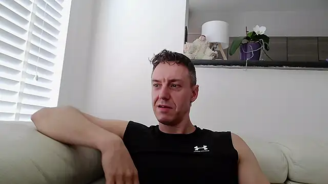 ploki2180 Show Webcam