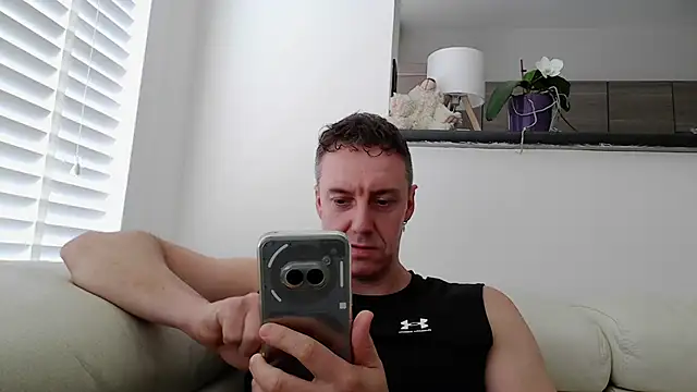 ploki2180 Show Webcam