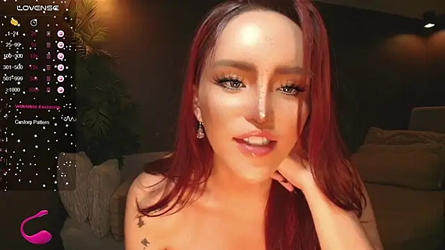 GoddessaXX Show in webcam