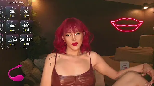 GoddessaXX: διαδικτυακό σόου στην κάμερα