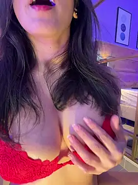 mahia_queen Adlı Modelin Canlı XXX Sohbeti