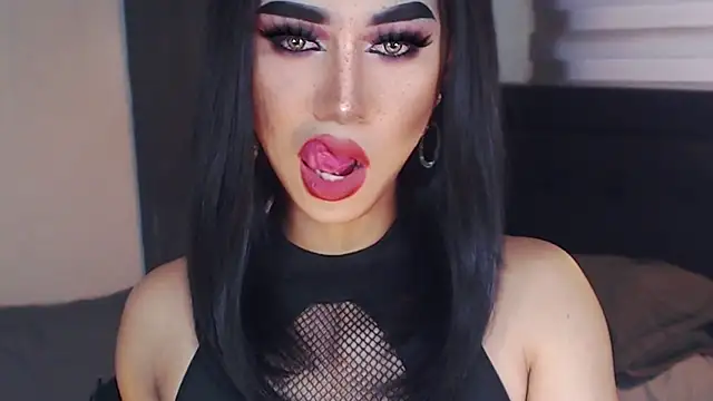 10inDominantAica Pertunjukan Webcam