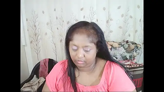 Chat XXX en directo de Indiantasha