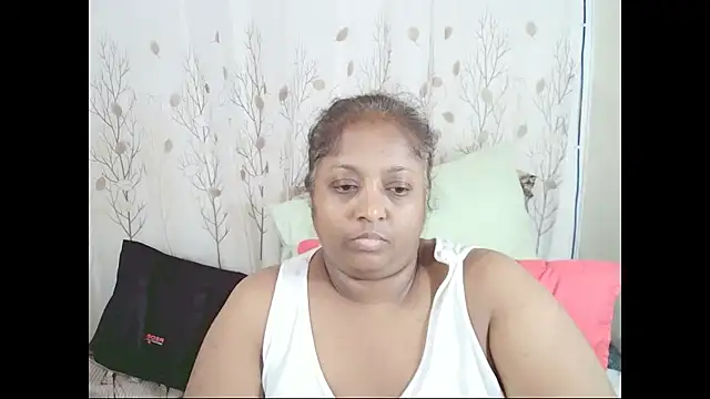 Indiantashan Live XXX chat