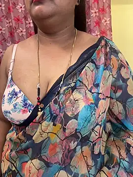 UR_Chocogirl's Live XXX Chat