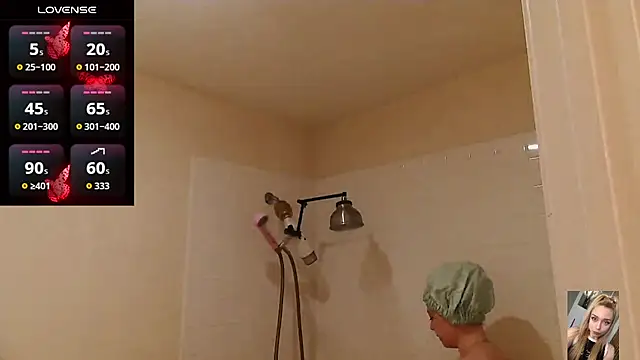 Blondiewithanass' Live XXX Chat