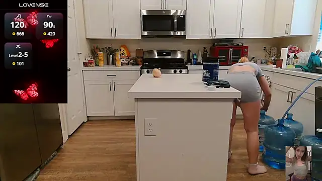 Blondiewithanass' Live XXX Chat
