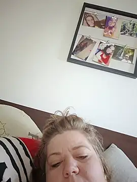 cindybbwsquirt: онлайн-секс-чат