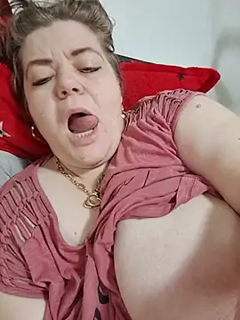 cindybbwsquirt Show in webcam