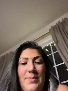 LittleMissEeve Live chatroom