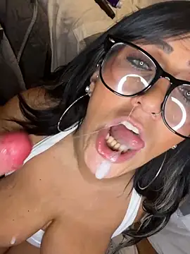 LittleMissEeve ওয়েবক্যাম শো