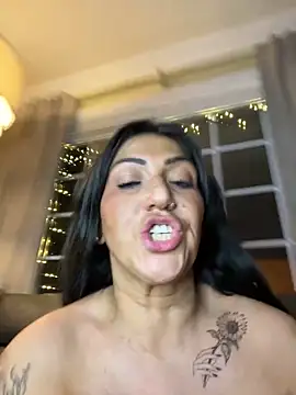 عرض كام LittleMissEeve