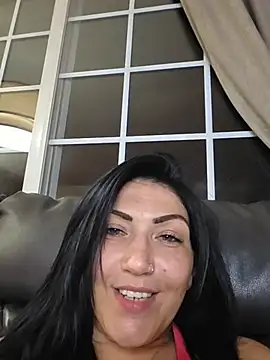 LittleMissEeve Show in webcam