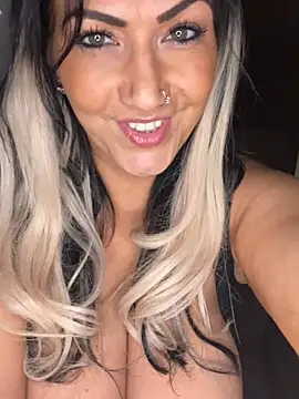 LittleMissEeve 网络视讯表演