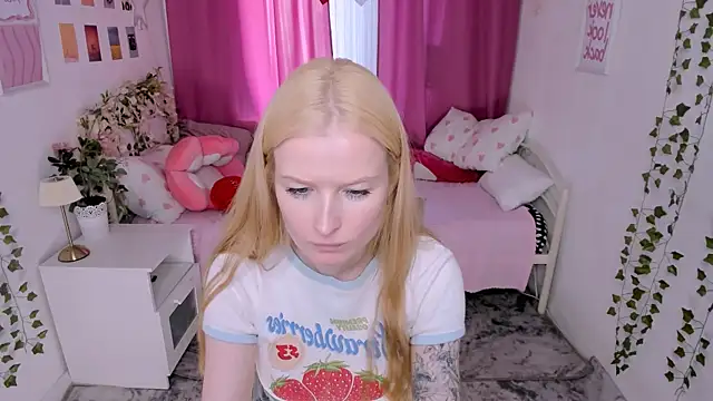 Laly_Peach Chat XXX in diretta